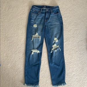 Hollister high-rise mom jeans size 26 (3R)